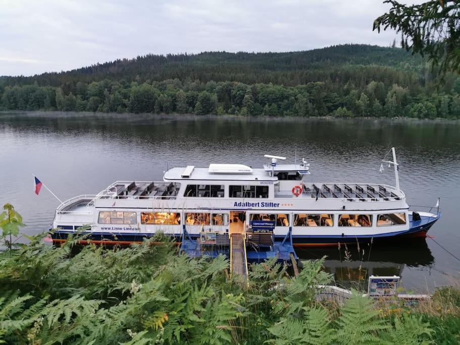 Kovarov  Apartman S Terasou A Vyhledem Na Jezero Lipno מראה חיצוני תמונה