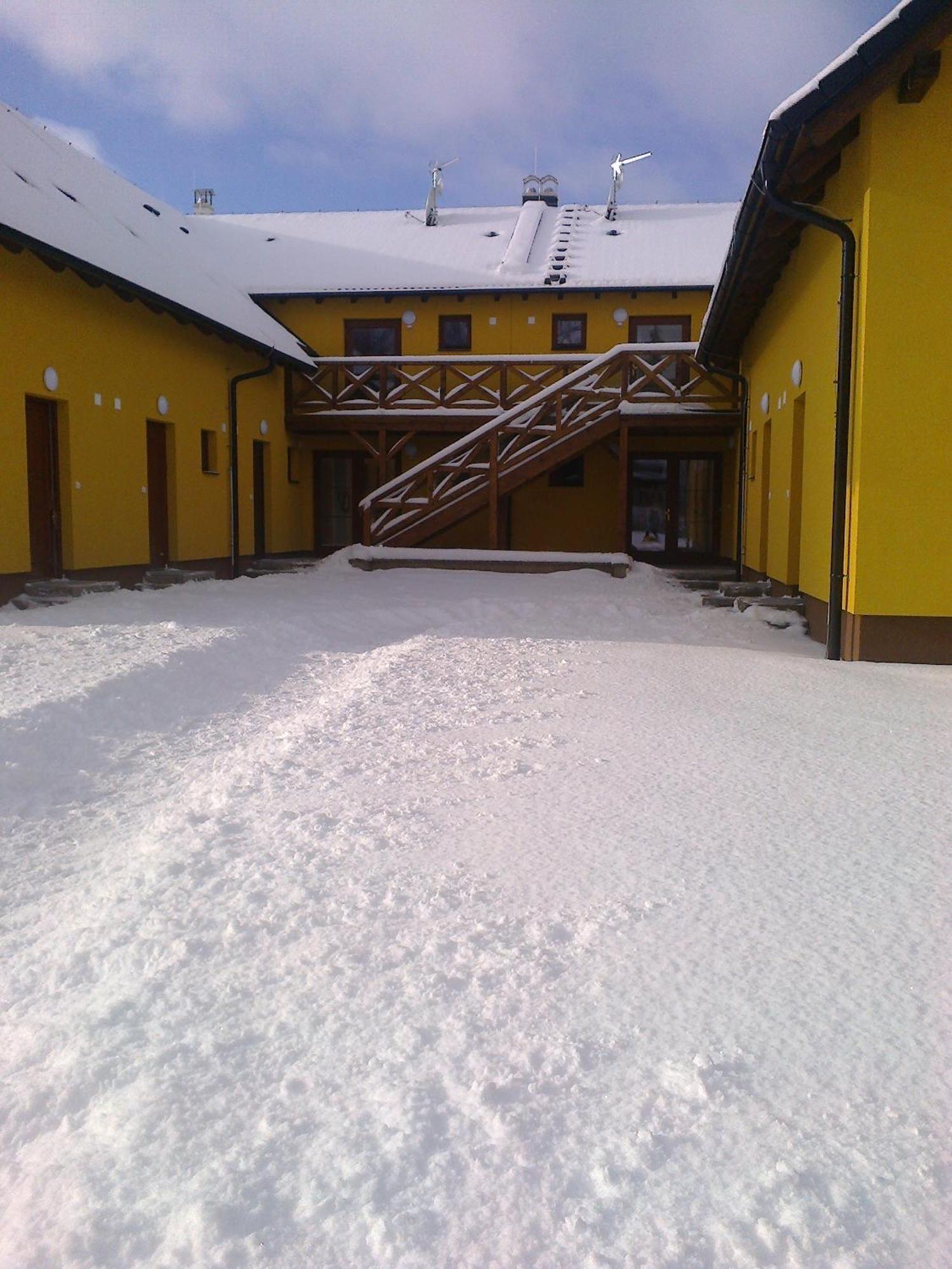 Kovarov  Apartman S Terasou A Vyhledem Na Jezero Lipno מראה חיצוני תמונה